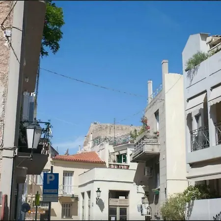 Vintage Charm By The Acropolis!